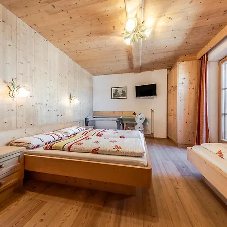 Farm stay Tlisoera Speckstube Frena